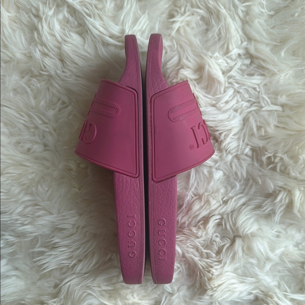 Gucci Fuchsia Slide Sandals, size 36 (6) - Picture 6 of 7